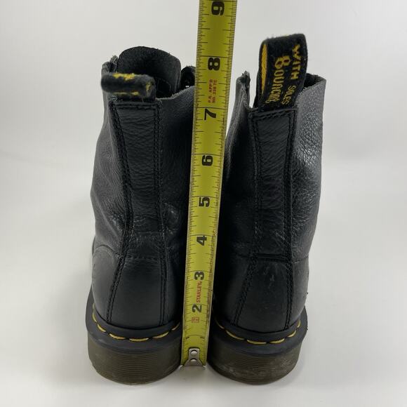 Dr Martens Doc Pascal Combat Boots Womens Size 6 Black Pebbled Leather 8-Eye - Picture 7 of 11